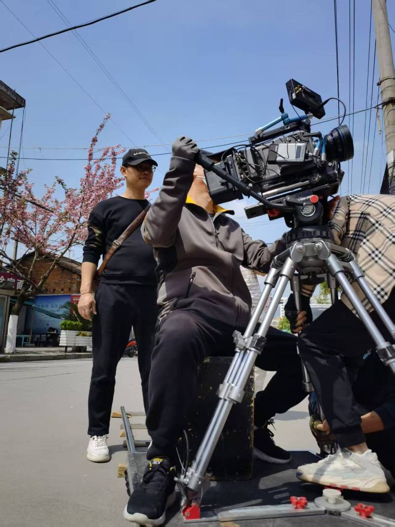 娄星区广告片拍摄：快消品牌爆款之选，网感内容适配社媒传播！